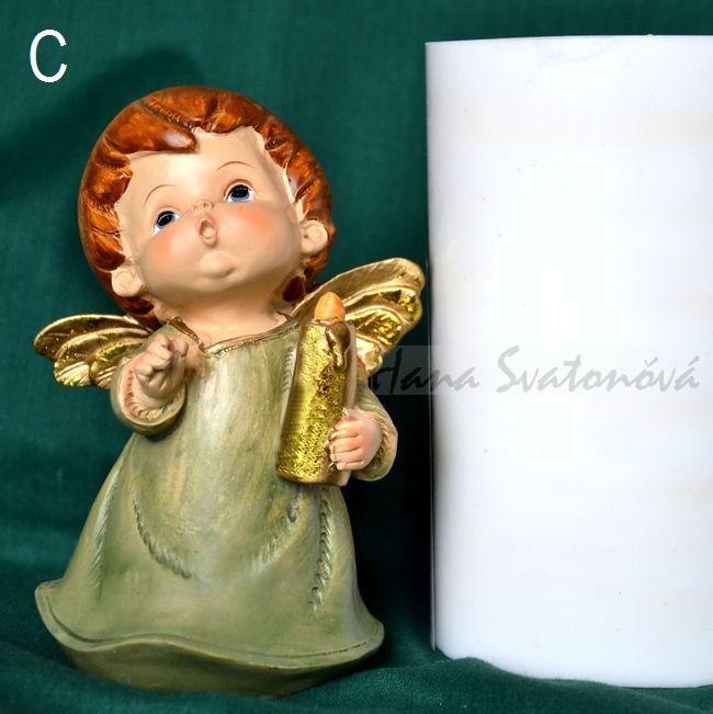 Andělíček buclatý se srdíčkem - výška 12,5cm